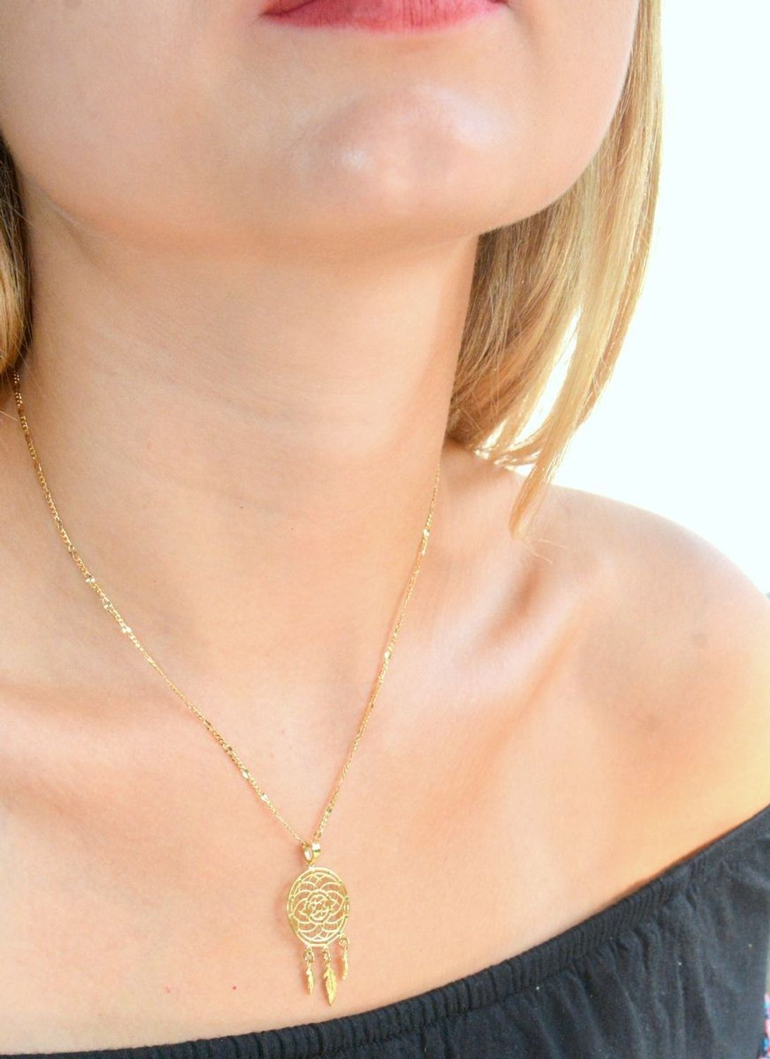 Złota zawieszka 375 łapacz snów ZA 7016 375.  Złota zawieszka 375. Złoty wisiorek łapacz snów. Złota zawieszka damska. Zawieszka damska łapacz snów próby 375. Złota zawieszka na prezent..jpg